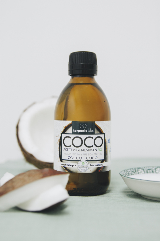 Aceite vegetal de Coco BIO Terpenic Labs cultivo biológico apto uso tópico como uso oral vitamina A (retinol) ayuda a proteger la degeneración de los tejidos y vitamina E gran antioxidante
