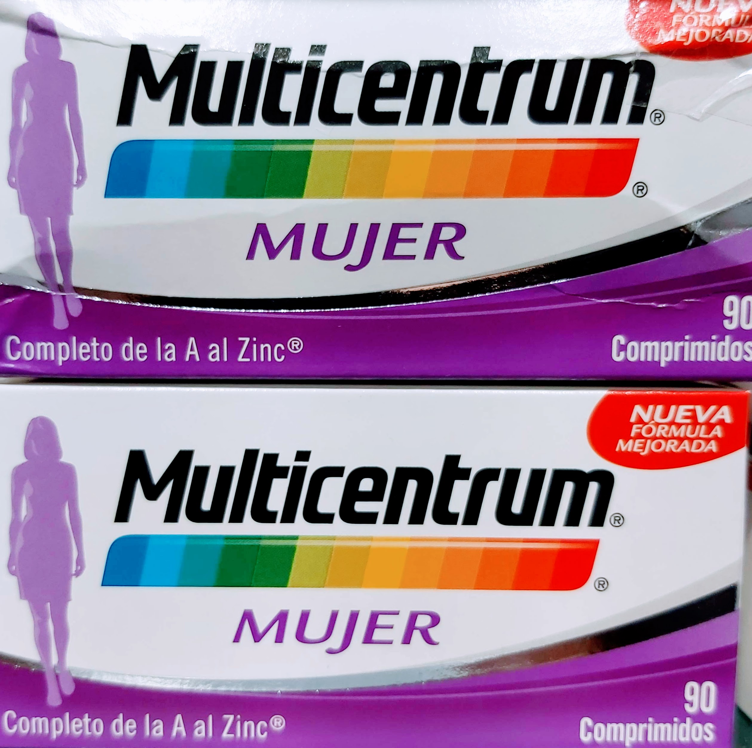 Multicentrum Mujer +50 y Multicentrum Mujer para mujeres mayores de 50 años que aporta un extra de vitaminas y minerales Contiene Vitamina B6 Vitamina B12 Vitamina C y Vitamina D.