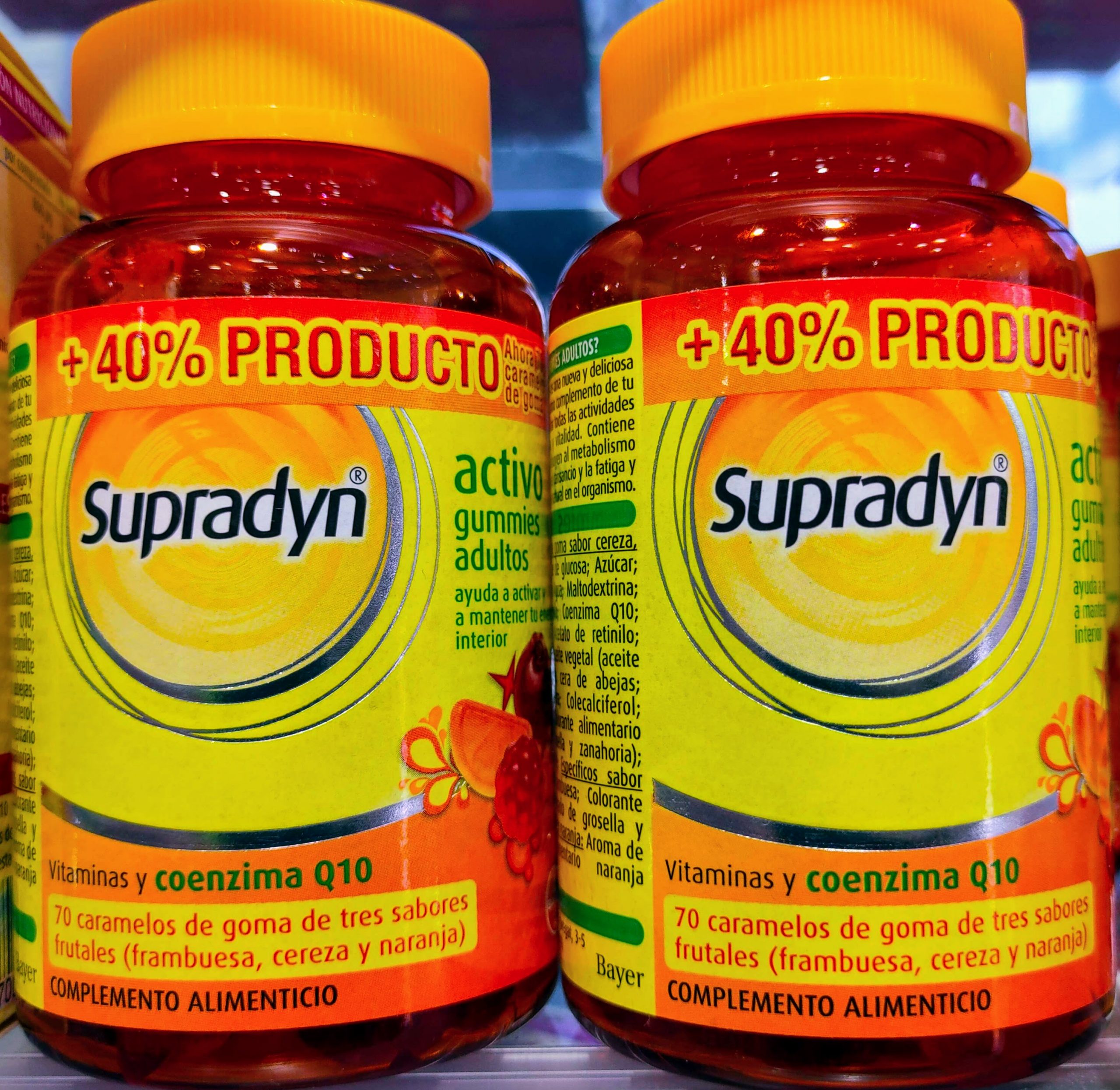Supradyn® Activo es un multivitamínico con minerales que, complementando tu dieta habitual, ayuda a activar y mantener tu energía y vitalidad durante todo el día. Contiene coenzima Q10, un componente natural en el organismo.