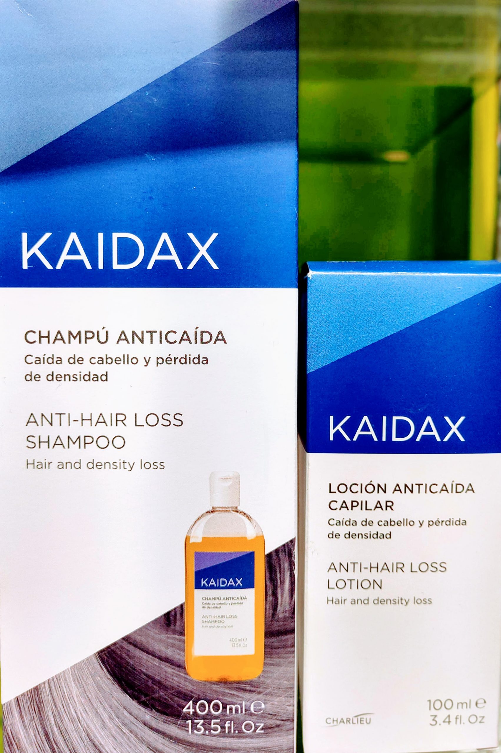 Kaidax Champú anti caída formulado con una base lavante suave favorece la microcirculación local mejorando la acción de los tratamientos anticaída
