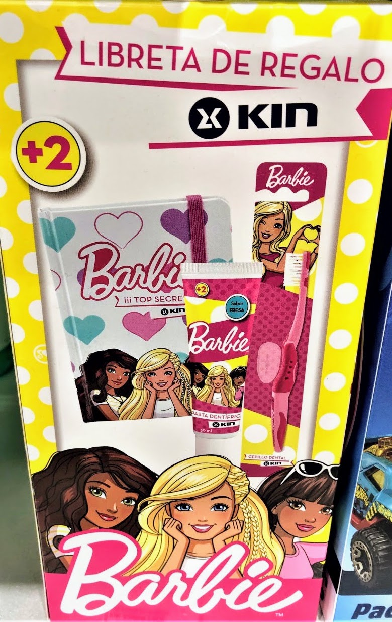Kin Pack Barbie kit infantil para el cuidado e higiene bucal en Gran Farmacia Andorra Online Contiene un cepillo de dientes y una pasta dentífrica