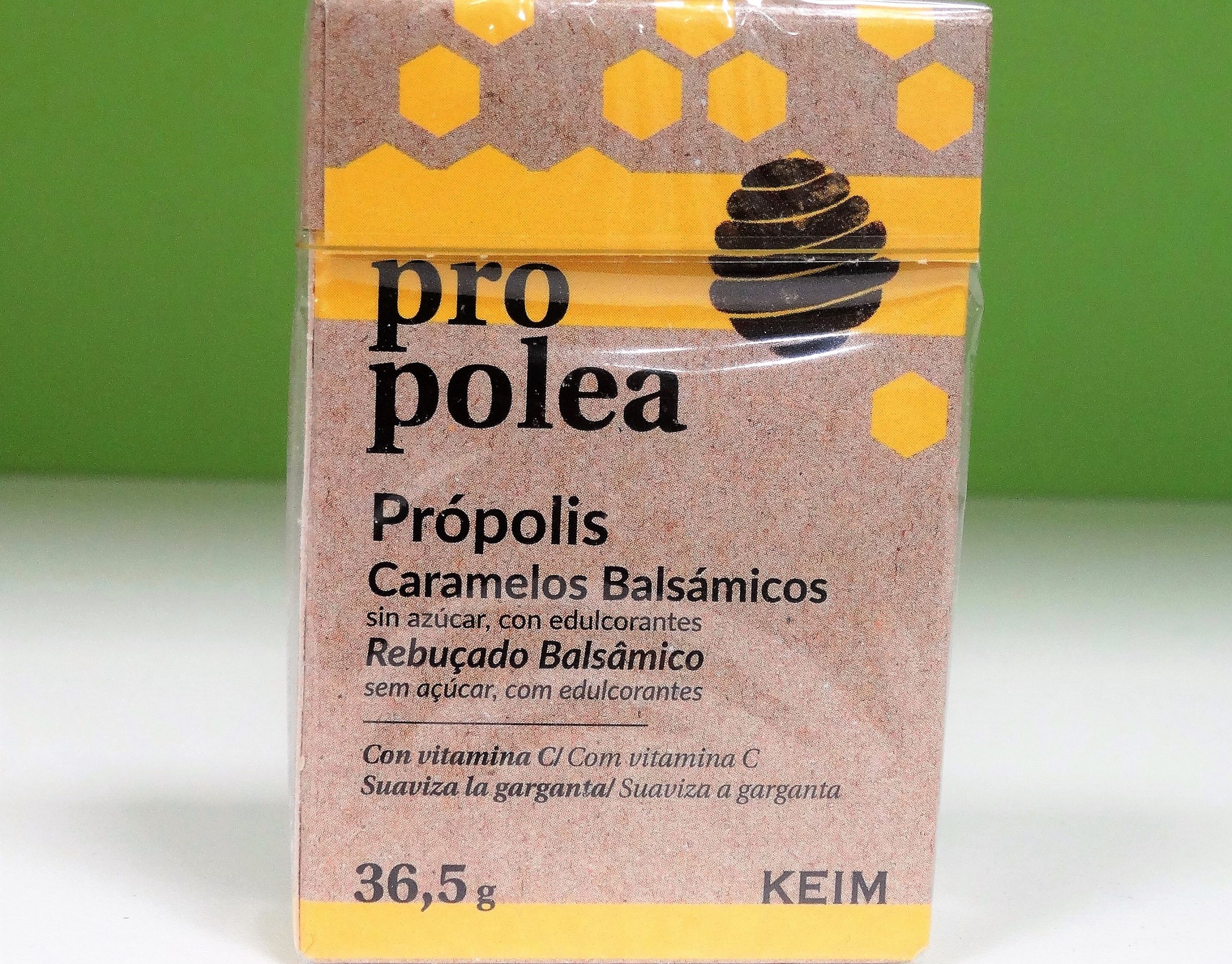 Keim Propolis Caramelos Balsámicos 17uds Caramelos balsámicos para suavizar la garganta de dolores internos.