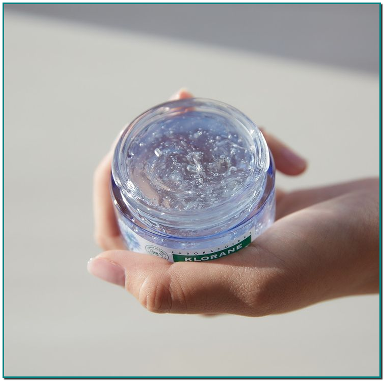KLORANE Gel-Crema al Agua de Aciano Bio aporta una inmediata sensación de frescor a la piel, aportando un 83% más de hidratación a tu rostro desde la primera aplicación