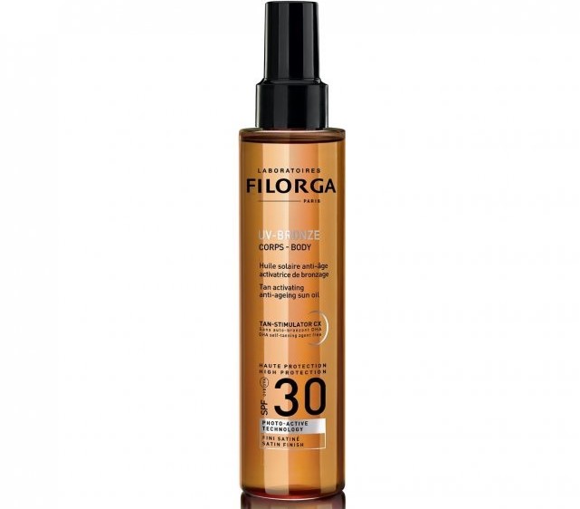 Filorga UV-Bronze Tan Activating Anti-Ageing Sun Oil SPF30 es un protector solar de protección global para el cuerpo y el cabello que ayuda a un bronceado mejor y más seguro.