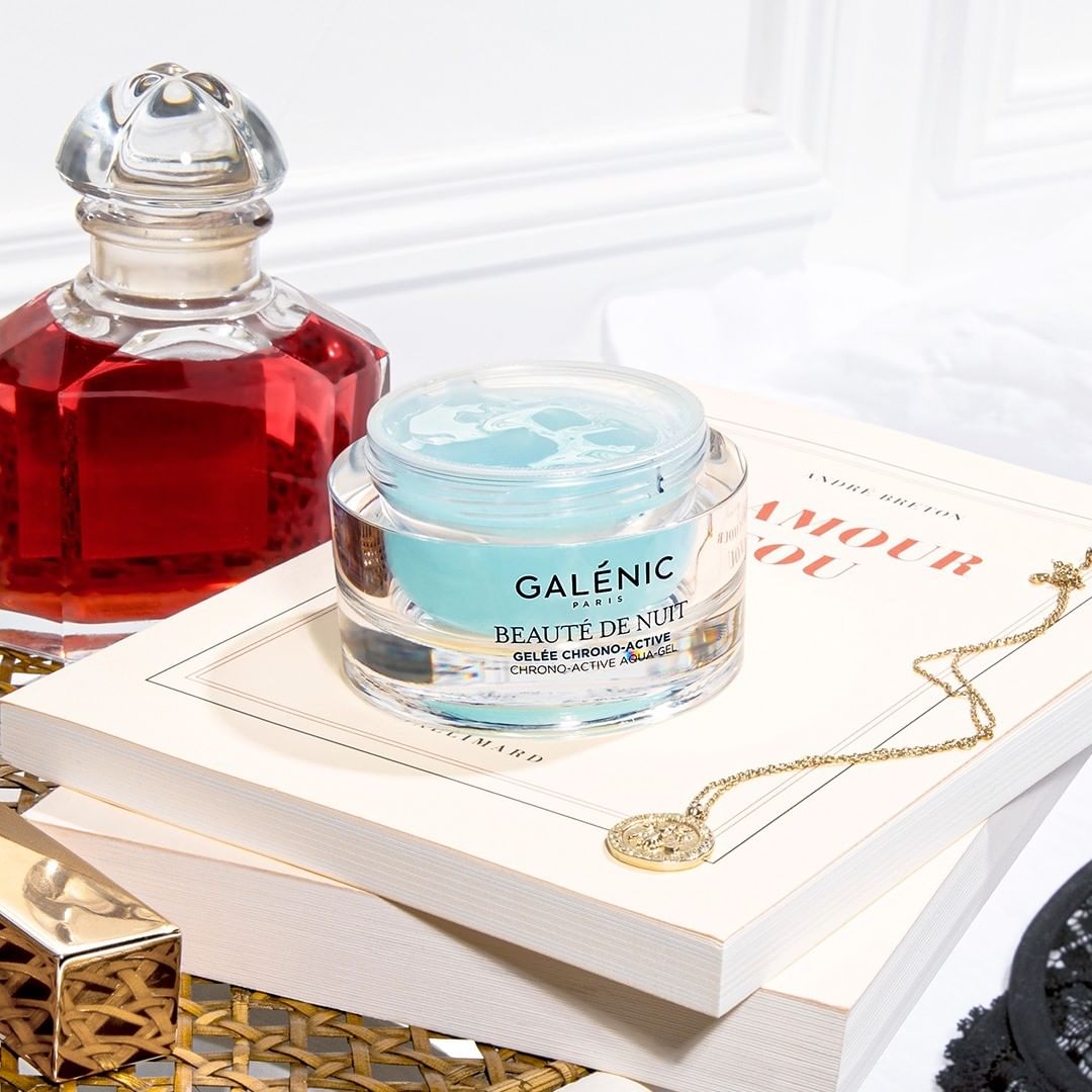 GALÉNIC Beauté de Nuit Gel-Crema Crono Activo: Un cuidado de noche inteligente con poder regenerante, que actúa toda la noche para una piel visiblemente más joven y luminosa al despertar