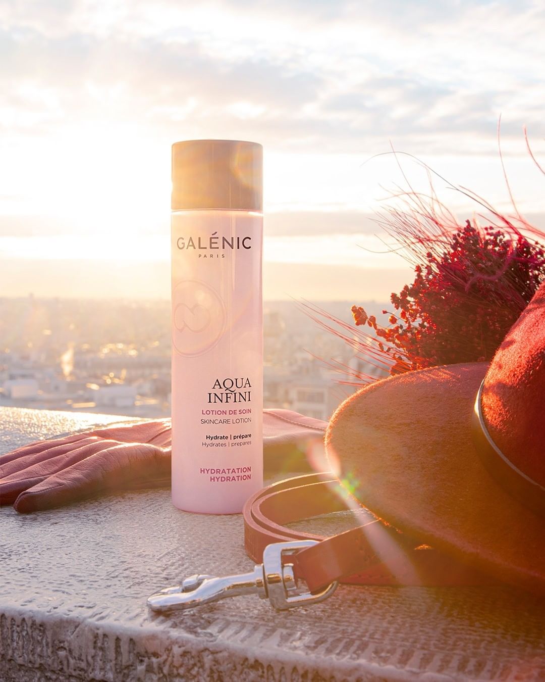 GALÉNIC Aqua Infini Loción Tratante se convertirá en tu compañera perfecta, para hidratar la piel en profundidad y prepararla para recibir los cuidados posteriores. ?