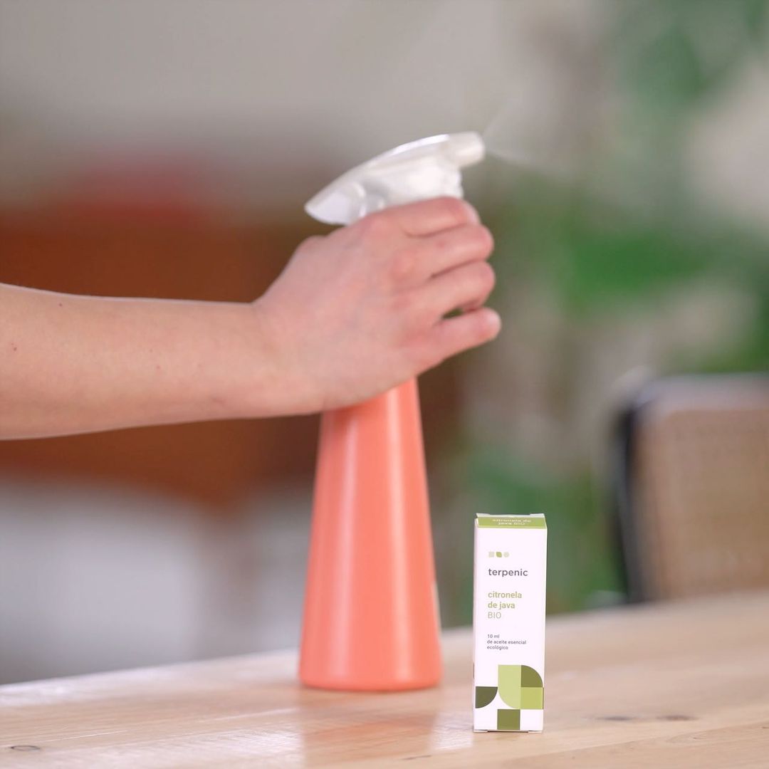 Sabías que el TERPENIC A.E. Citronela de java es un excelente limpiador desinfectante