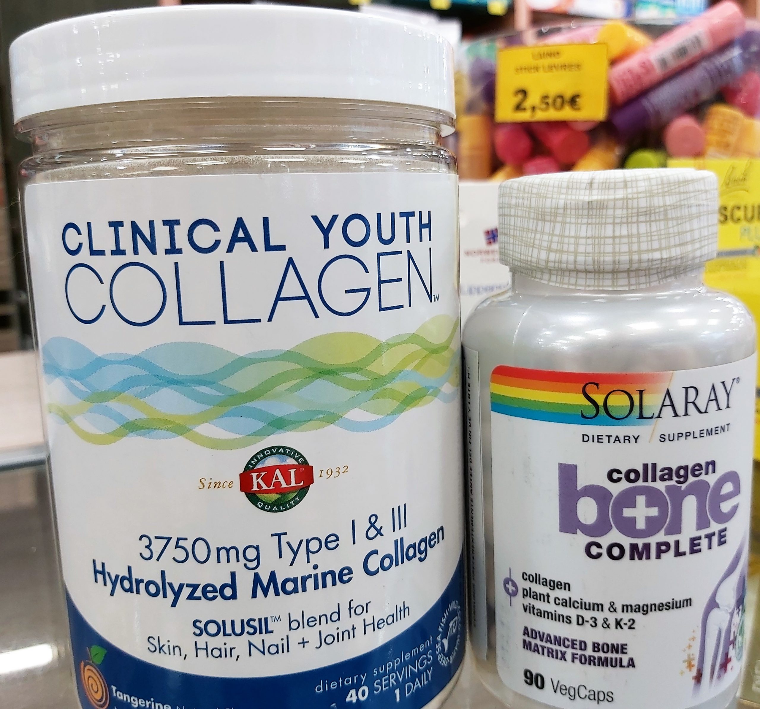 Solaray Kal Clinical Youth Collagen es un complemento alimenticio a base de colágeno asociado a compuestos que favorecen el mantenimiento de la piel, cabellos y uñas y contribuyen a la salud articular