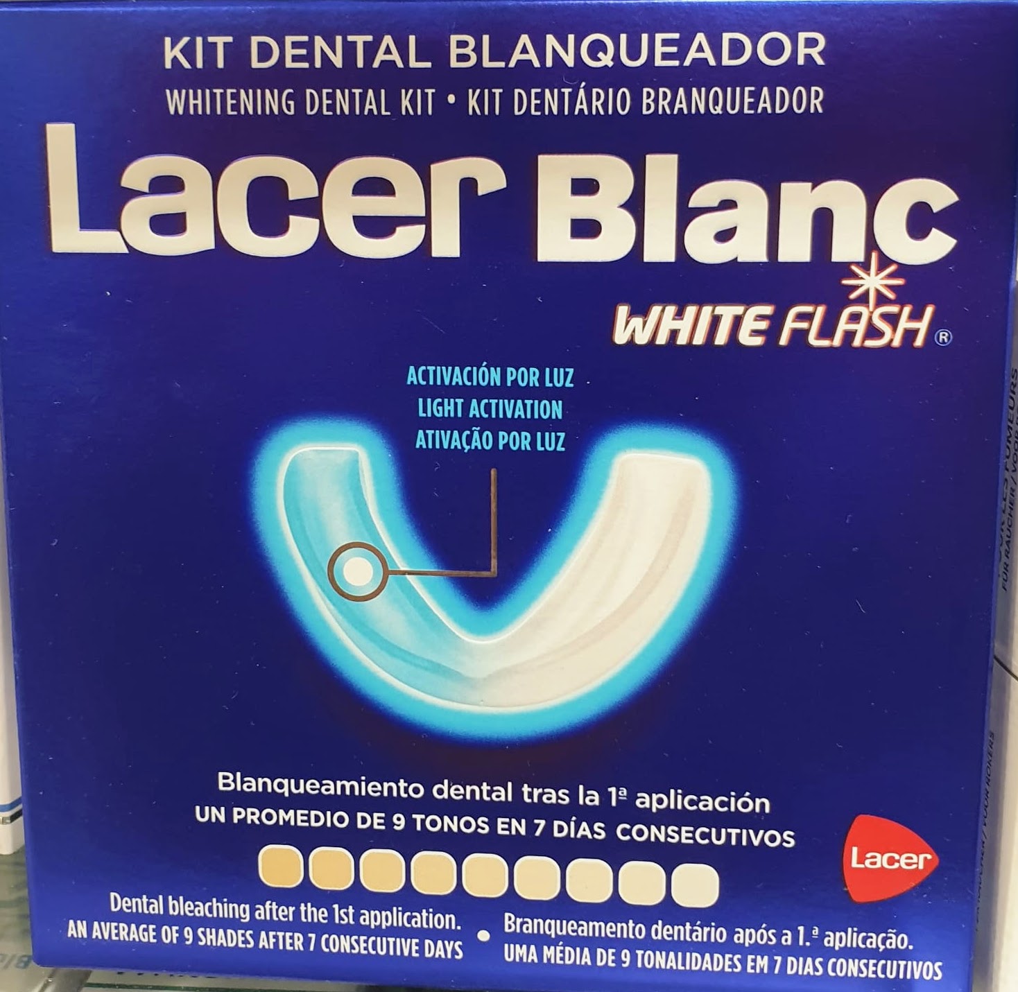 BLANQUEA TUS DIENTES EN 1 SEMANA CON LACER BLANC WHITE FLASH Lacer Blanc White Flash es un kit de blanqueamiento dental “en casa” de 10 usos basado en una nueva tecnología