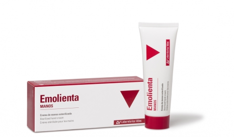 La crema de manos Emolienta constituye un tratamiento ideal para las “manos secas”, al rehidratar la epidermis y restablecer el manto hidrolipídico y el grado de humedad adecuado.