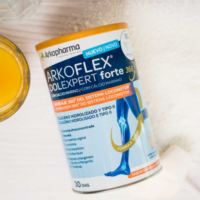 Arkopharma® Laboratorios, lanza su última novedad Arkoflex® Dolexpert Forte 360.º, compuesto por una asociación innovadora de ingredientes para un abordaje 360º del sistema locomotor, articulaciones y huesos. Complemento alimenticio en polvo, a base de Colágeno hidrolizado y tipo II nativo, Ácido hialurónico, Manganeso, Glucosamina, Controitina,  además de una asociación de ingredientes especialmente seleccionados por sus beneficios en el aparato locomotor. Magnesio: ayuda al funcionamiento normal de músculos. Vitamina C: ayuda a la formación normal de colágeno para el adecuado funcionamiento de huesos, cartílagos y piel. Cúrcuma y la Boswelia: contribuyen a la flexibilidad y bienestar articular. Lithothamnium: aporta calcio, necesario para el mantenimiento normal de huesos. 7 Vitaminas