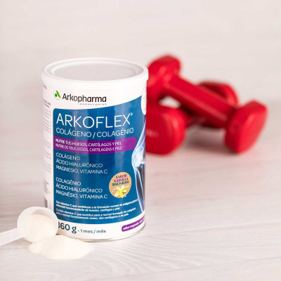 Arkoflex® Colágeno sabor vainilla es un suplemento nutricional original que se diluye directamente en un vaso de agua grande.  Está especialmente diseñado para proteger la salud de los huesos, por su contenido en magnesio, y el buen funcionamiento de los cartílagos, gracias a la vitamina C que ayuda a la formación del colágeno.
